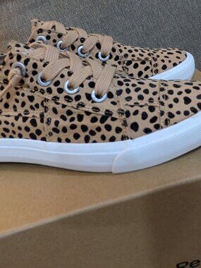 Women’s New🌿Blowfish Malibu Canvas Cheetah Animal Print Sneakers Size 8